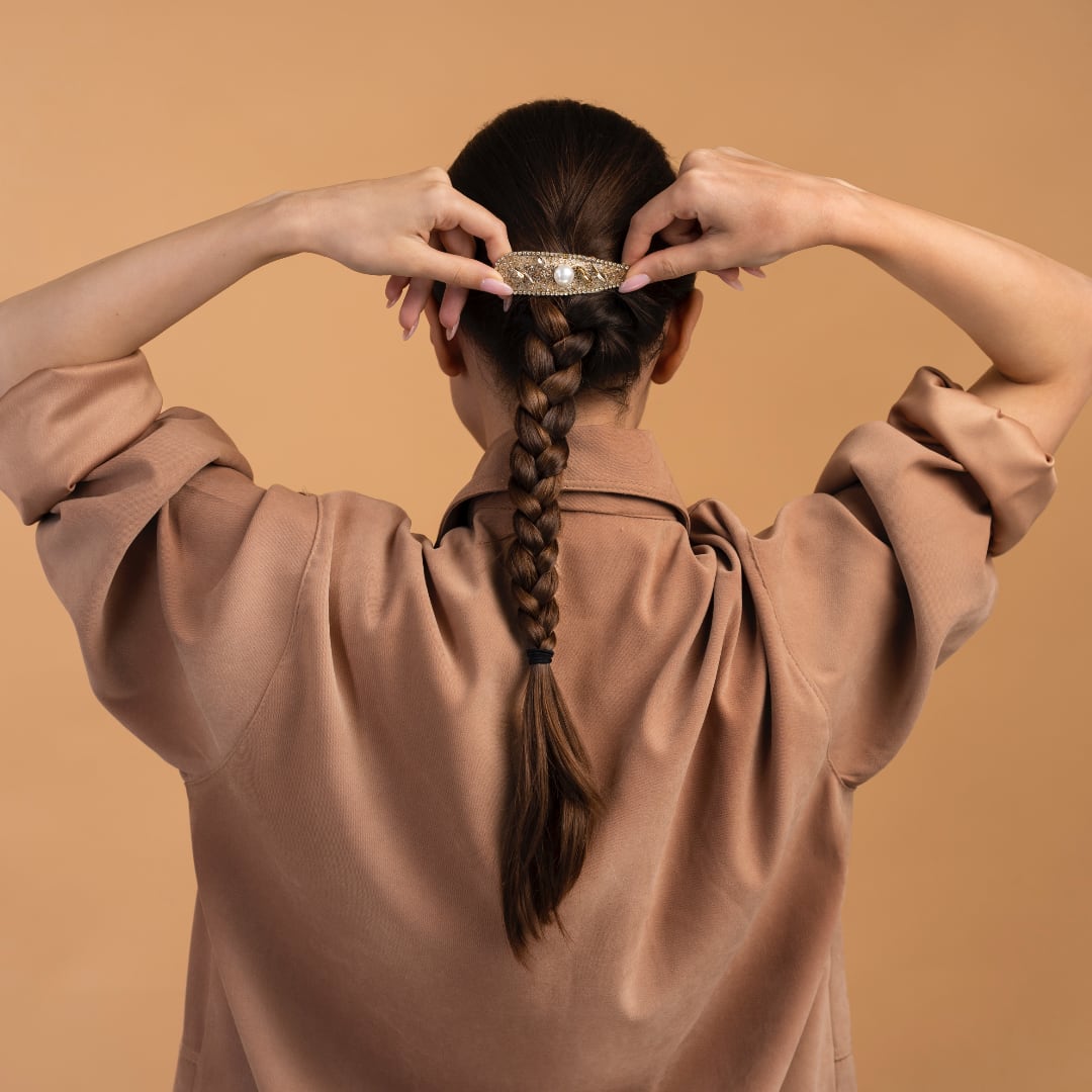 Cause caduta capelli donna alopecia da trazione