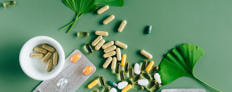 Iscriviti al webinar Sanders su principali farmaci, rimedi naturali e nuove soluzioni per contrastare la caduta di capelli